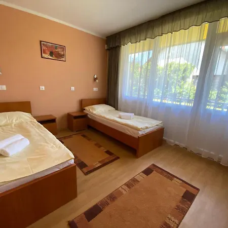 Ξενοδοχείο Arkanum 2*