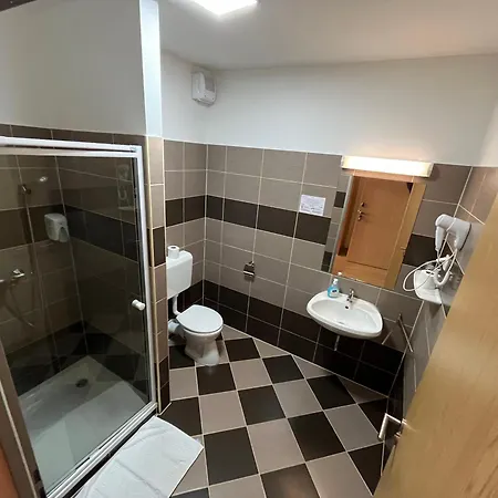 Ξενοδοχείο Arkanum 2*