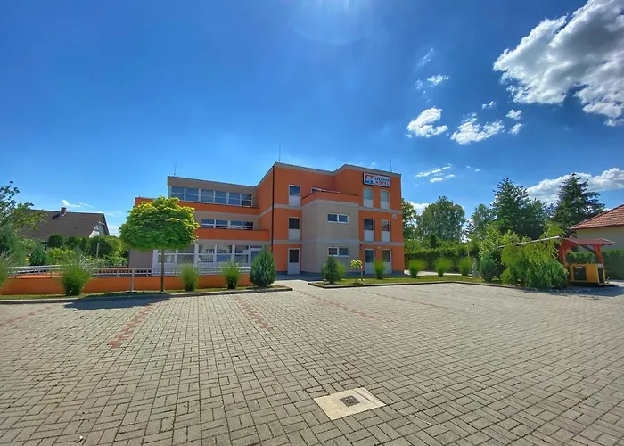Arkanum Wellness Hotel Otel 2*
